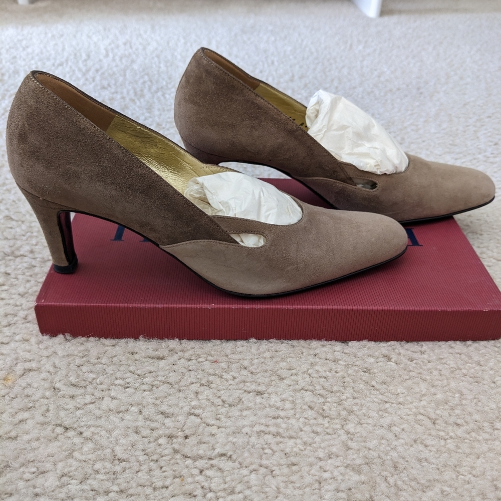 Used Bruno Magli Heels
